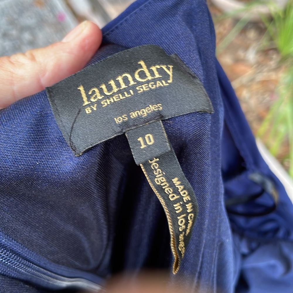 Laundry off shoulder, rushed column gown - Picture 5 of 8